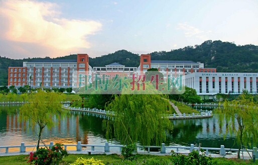 廈門醫(yī)學(xué)高等?？茖W(xué)校
