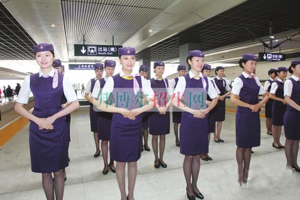 中專學高鐵乘務(wù)有前途嗎