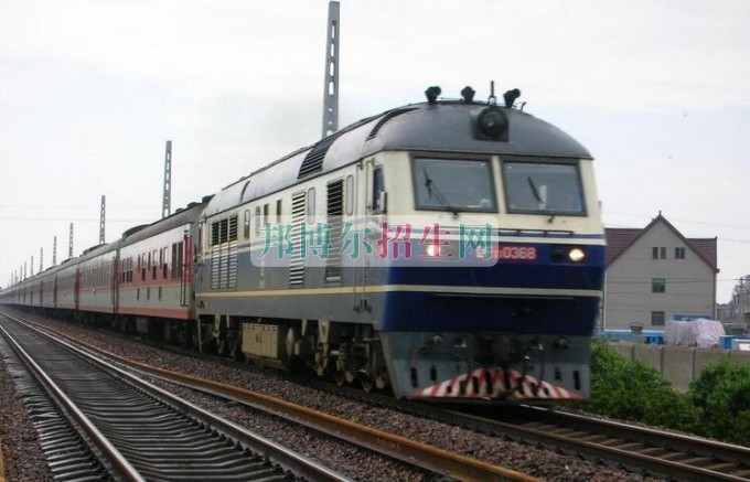 初中畢業(yè)學(xué)鐵路專(zhuān)業(yè)的學(xué)校