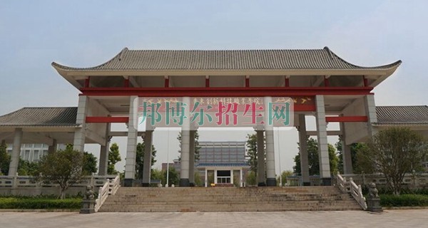 廣東創(chuàng)新科技職業(yè)學(xué)院招生辦聯(lián)系電話(huà)