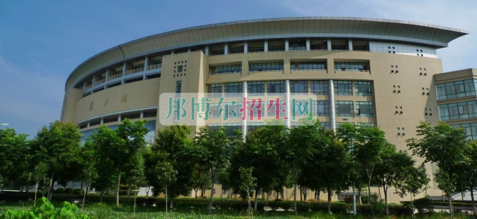 武漢科技大學(xué)招生辦聯(lián)系電話(huà)