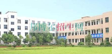 高中畢業(yè)讀計算機(jī)多媒體技術(shù)