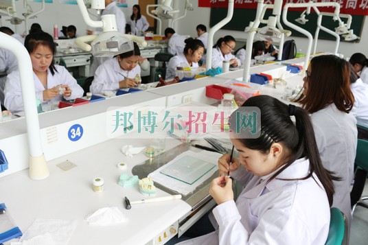 中?？谇会t(yī)學怎么考大專