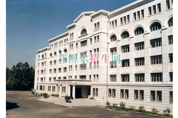 初中畢業(yè)學應用電子技術怎樣