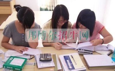 成都會計(jì)學(xué)校報名條件