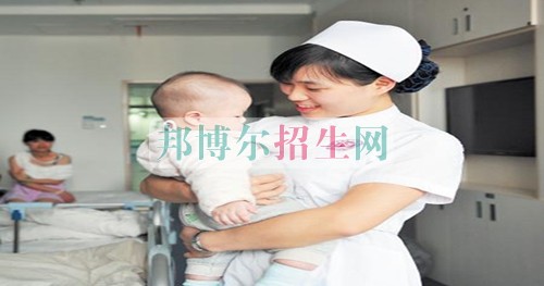 成都內(nèi)比較好的助產(chǎn)護理大專學(xué)校