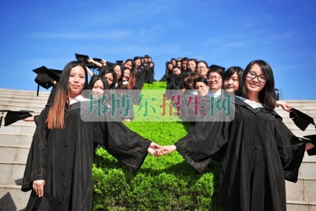 成都內(nèi)理科一專(zhuān)麻醉學(xué)大專(zhuān)學(xué)校