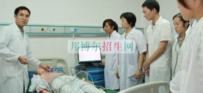 成都有臨床醫(yī)學(xué)的大專(zhuān)