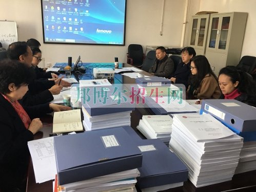 成都航空職業(yè)技術(shù)學(xué)院推進(jìn)省級(jí)重點(diǎn)專(zhuān)業(yè)驗(yàn)收準(zhǔn)備工作