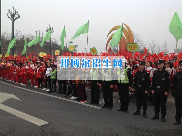 四川省宜賓市南溪區(qū)職業(yè)高級中學校學前教育齊拉練，共踏春風迎春景