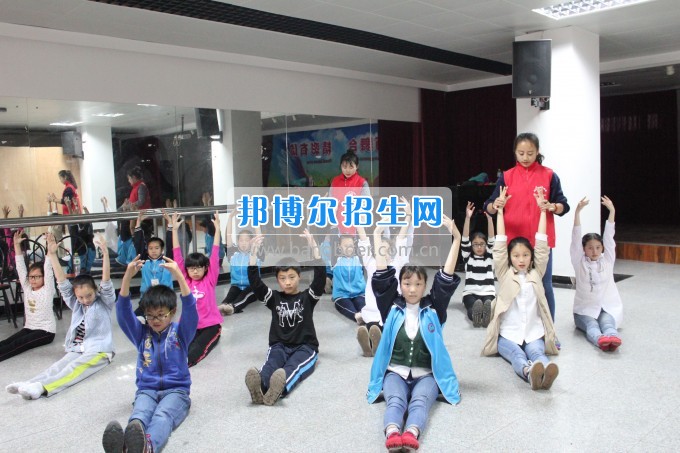 川南幼兒師范高等專科學(xué)校先進(jìn)組織
