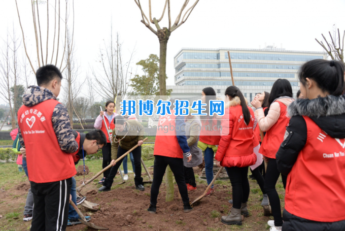 川南幼兒師范高等?？茖W校開展“感恩”主題教育活動培養(yǎng)學生良好道德品質(zhì)