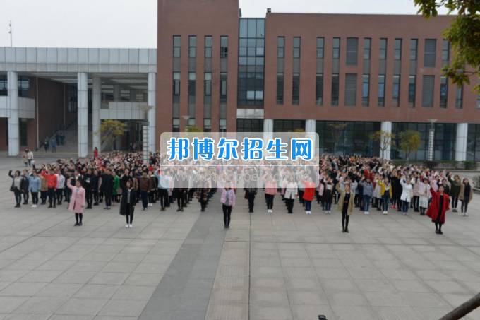川南幼兒師范高等?？茖W校開展“感恩”主題教育活動培養(yǎng)學生良好道德品質(zhì)
