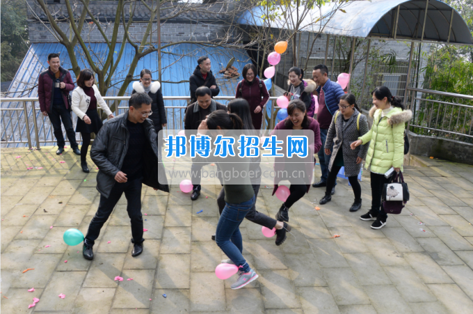 川南幼兒師范高等?？茖W(xué)校舉行慶祝國際勞動(dòng)?jì)D女節(jié)活動(dòng)