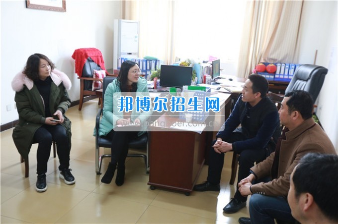 川南幼兒師范高等?？茖W校考察交流并巡查實習生情況