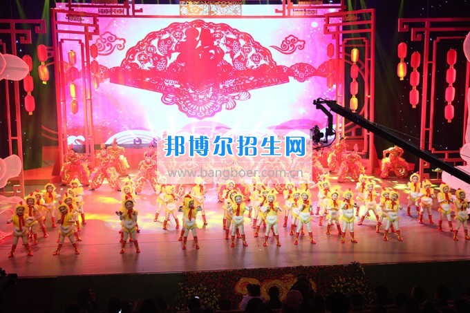 川北幼兒師范高等?？茖W校參演廣元春晚 服務(wù)地方文化