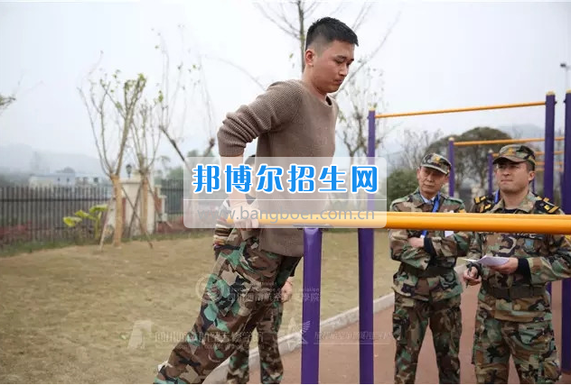 川航等5家航空公司165名安全員齊聚成都航空旅游職業(yè)學(xué)校，打造一流空中安全衛(wèi)士