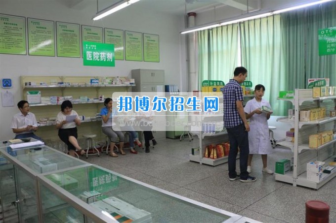 四川衛(wèi)生康復(fù)職業(yè)學(xué)院校企合辦營銷技能大賽，共促學(xué)生營銷技能提升