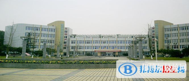 四川石油學(xué)校2019年報(bào)名條件、招生對(duì)象