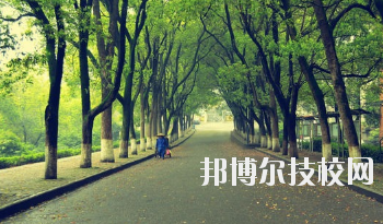 甘肅省靖遠(yuǎn)師范學(xué)校2020年招生辦聯(lián)系電話(huà)