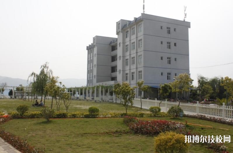 貴州興仁民族職業(yè)技術(shù)學(xué)校怎么樣、好不好