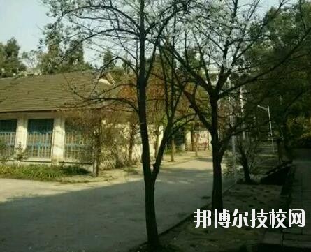 重慶商務(wù)高級技工學校網(wǎng)站網(wǎng)址