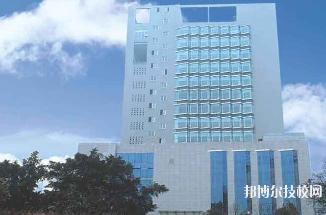 重慶五一高級技工學校2020年學費、收費多少