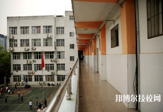 南昌體育運(yùn)動學(xué)校2020年報名條件、招生要求、招生對象