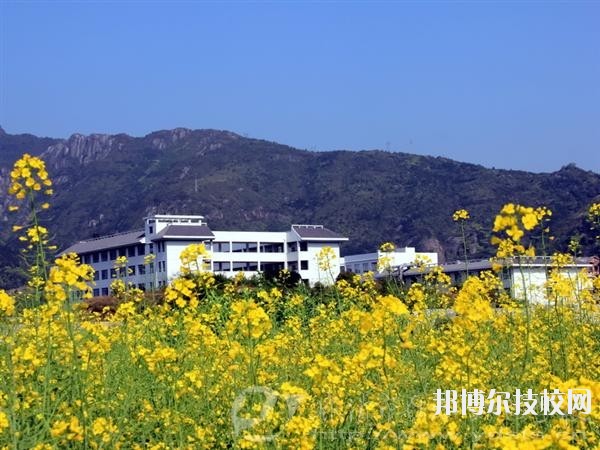 樂清市雁蕩山旅游學(xué)校2020年報名條件、招生要求、招生對象