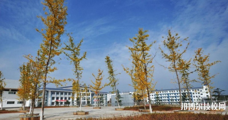 銅仁交通學(xué)校2020年學(xué)費、收費多少