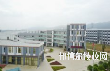 江西輕工業(yè)高級(jí)技工學(xué)校2020年學(xué)費(fèi)、收費(fèi)多少