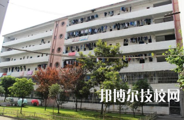 江西輕工業(yè)高級技工學校2020年報名條件、招生要求、招生對象