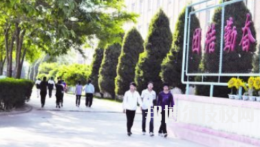 甘肅省商業(yè)學(xué)校2020年報(bào)名條件、招生要求、招生對(duì)象