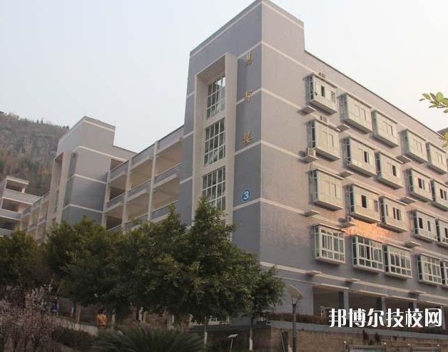重慶云陽(yáng)職業(yè)教育中心2020年報(bào)名條件、招生要求、招生對(duì)象