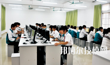 景泰縣京華職業(yè)中學(xué)2020年學(xué)費、收費多少
