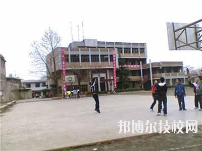 貴州龍里中等職業(yè)學(xué)校2020年報(bào)名條件、招生要求、招生對(duì)象