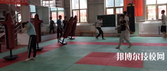 酒泉體育運(yùn)動(dòng)學(xué)校2020年學(xué)費(fèi)、收費(fèi)多少