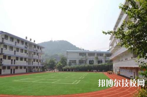 水城職業(yè)技術(shù)學校2020年報名條件、招生要求、招生對象