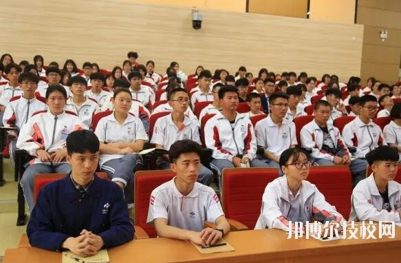 新昌技師學(xué)院2020年報名條件、招生要求、招生對象
