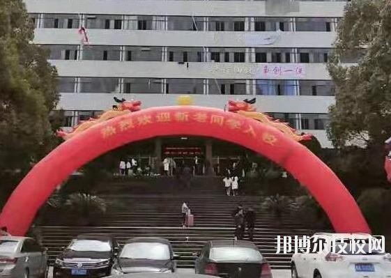 貴陽(yáng)精工科技學(xué)校2020年學(xué)費(fèi)、收費(fèi)多少