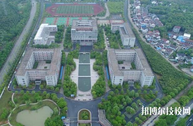 長興技師學(xué)院2020年報(bào)名條件、招生要求、招生對象