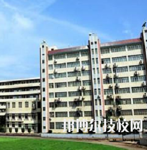 重慶航運(yùn)旅游學(xué)校2020年報(bào)名條件、招生要求、招生對象