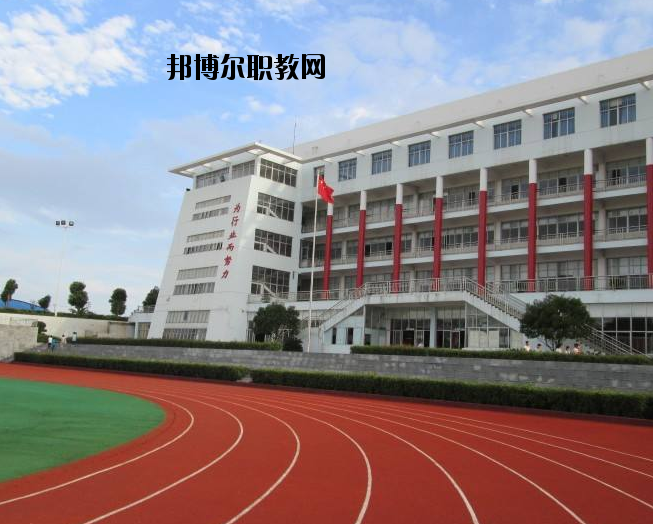 重慶輕工業(yè)技工學校地址在哪里