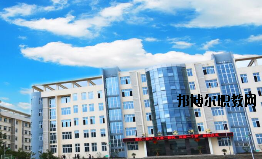 重慶墊江縣第一職業(yè)中學校怎么樣、好不好