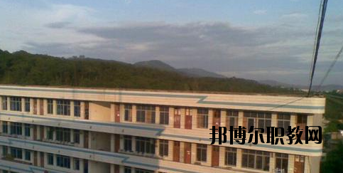 百色工程職業(yè)技術(shù)學(xué)校2020年報名條件、招生要求、招生對象