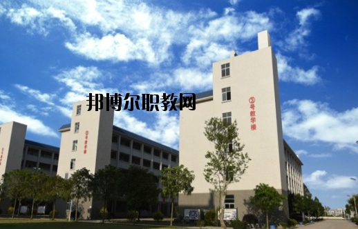 化州職業(yè)技術(shù)學(xué)校2020年報名條件、招生要求、招生對象