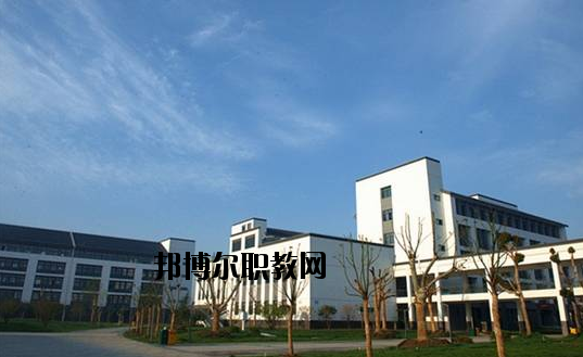 蘇州吳中技工學校2020年報名條件、招生要求、招生對象