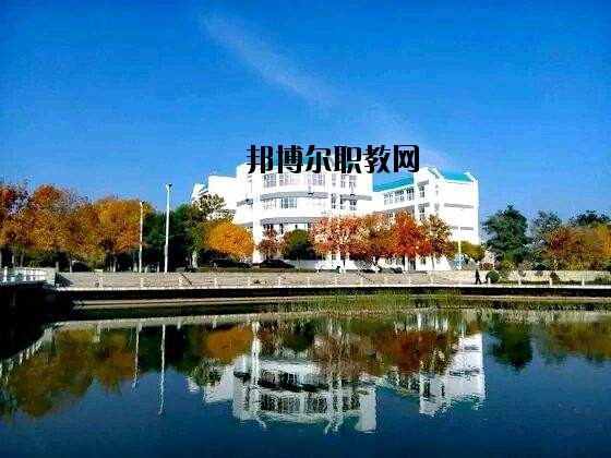 利川民族中等職業(yè)技術(shù)學(xué)校2020年報(bào)名條件、招生要求、招生對(duì)象