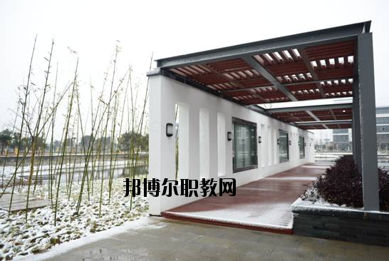 江蘇高港中等專業(yè)學(xué)校怎么樣、好不好