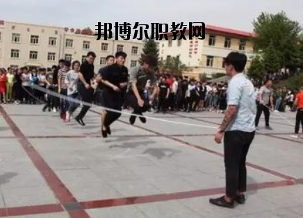 中國(guó)嘉陵工業(yè)股份有限公司（集團(tuán)）技工學(xué)校網(wǎng)站網(wǎng)址